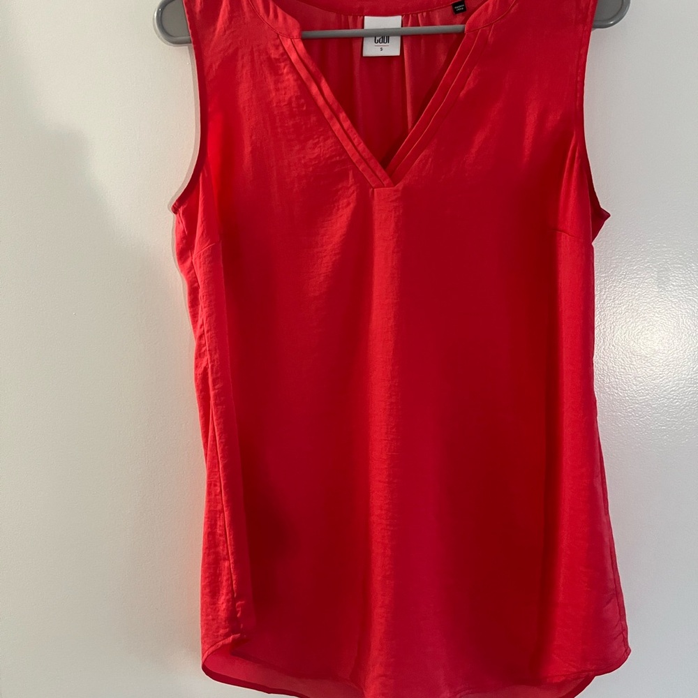 Women's Red Sleeveless Top